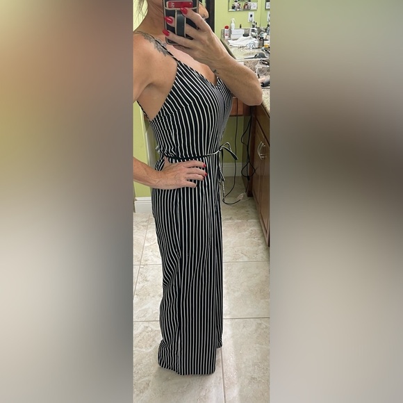 House of Harlow 1960 Black and White Striped Jumpsuit - Picture 16 of 16